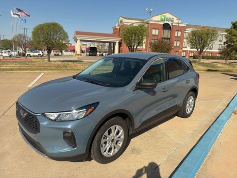 Used 2024 Ford Escape Active image 4