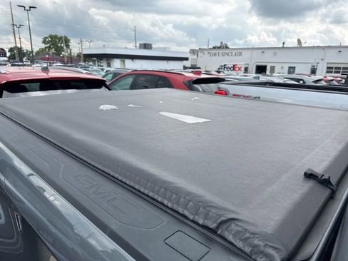 Used 2020 GMC Sierra 1500 SLT w/ SLT Premium Package RWD image 10