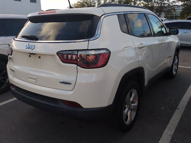 Used 2018 Jeep Compass Latitude AWD/4WD image 2