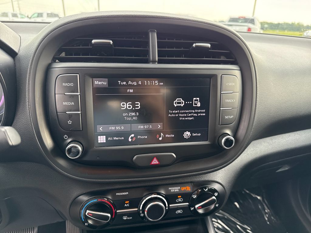 Used 2024 Kia Soul LX w/ Option Group 015 FWD image 18