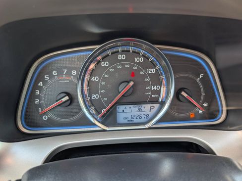 Used 2013 Toyota RAV4 Limited AWD/4WD image 20