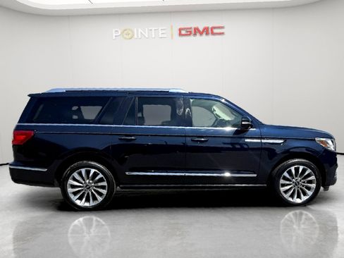 Used 2021 Lincoln Navigator L Reserve w/ Luxury Package AWD/4WD image 6