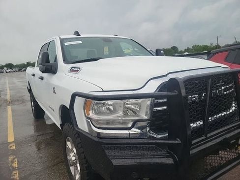 Used 2023 RAM 2500 Big Horn w/ Cold Weather Group AWD/4WD image 3