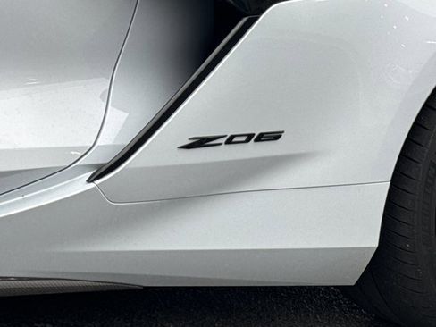 Used 2023 Chevrolet Corvette Z06 image 9