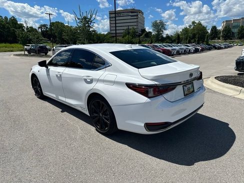 Used 2022 Lexus ES 300h F Sport w/ Accessory Package FWD image 8