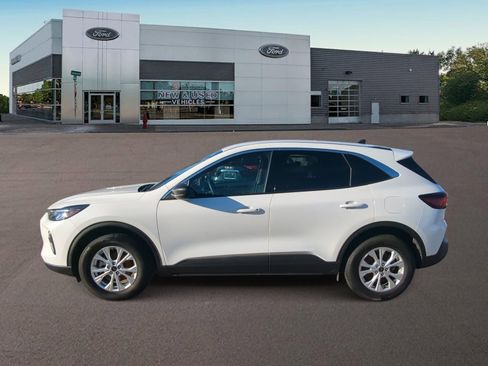 Used 2023 Ford Escape Active image 7