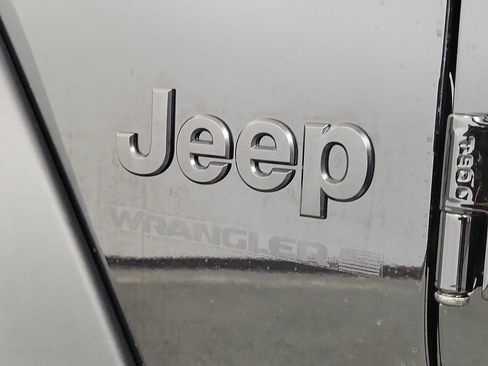 Used 2023 RAM 1500 Big Horn RWD image 8