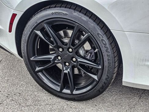 Certified 2021 Chevrolet Camaro SS RWD image 9
