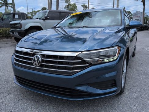 Used 2019 Volkswagen Jetta S w/ Driver Assistance Package FWD image 9