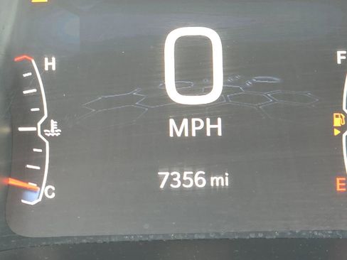 Used 2025 Jeep Compass Latitude image 14