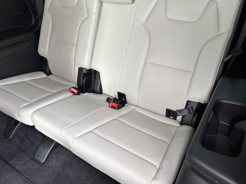 Used 2022 Kia Telluride EX w/ EX Premium Package image 18