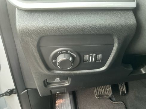 New 2025 Jeep Grand Cherokee Laredo AWD/4WD image 20