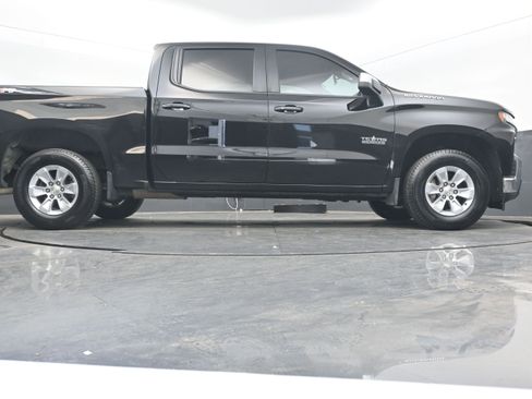 Used 2020 Chevrolet Silverado 1500 LT w/ Texas Edition image 29