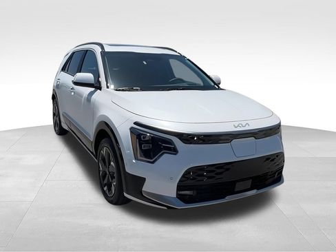 New 2026 Kia Niro Wave w/ Wave Preserve Package FWD image 2