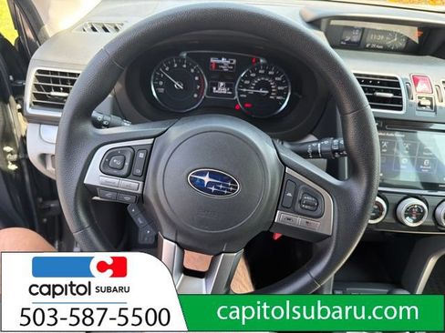 Used 2017 Subaru Forester 2.5i Premium AWD/4WD image 4