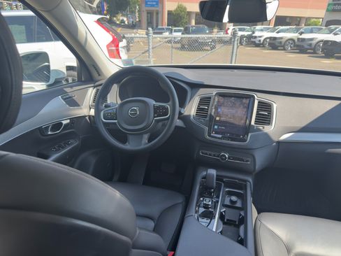 Certified 2023 Volvo XC90 B5 Core w/ Protection Package Premier image 18