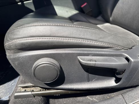 Used 2019 MAZDA MAZDA3 Sedan w/ Select Package FWD image 13