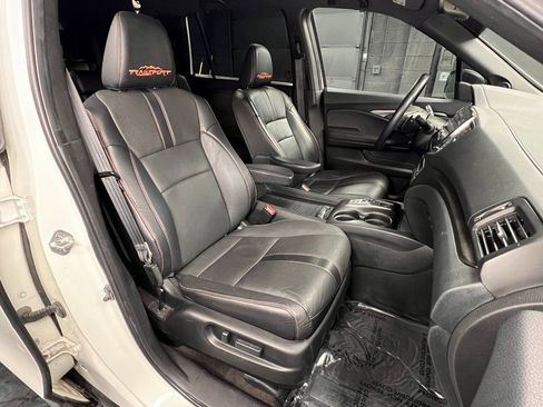 Used 2022 Honda Pilot TrailSport image 4