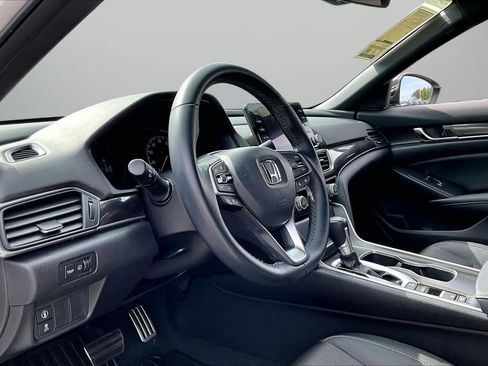 Used 2022 Honda Accord Sport image 18