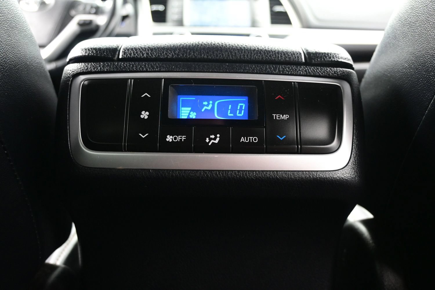 Used 2017 Toyota Highlander XLE AWD/4WD image 16
