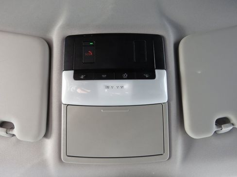 Used 2023 Mitsubishi Outlander SE image 28