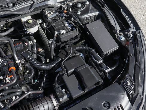 Used 2019 Honda Civic Touring image 13