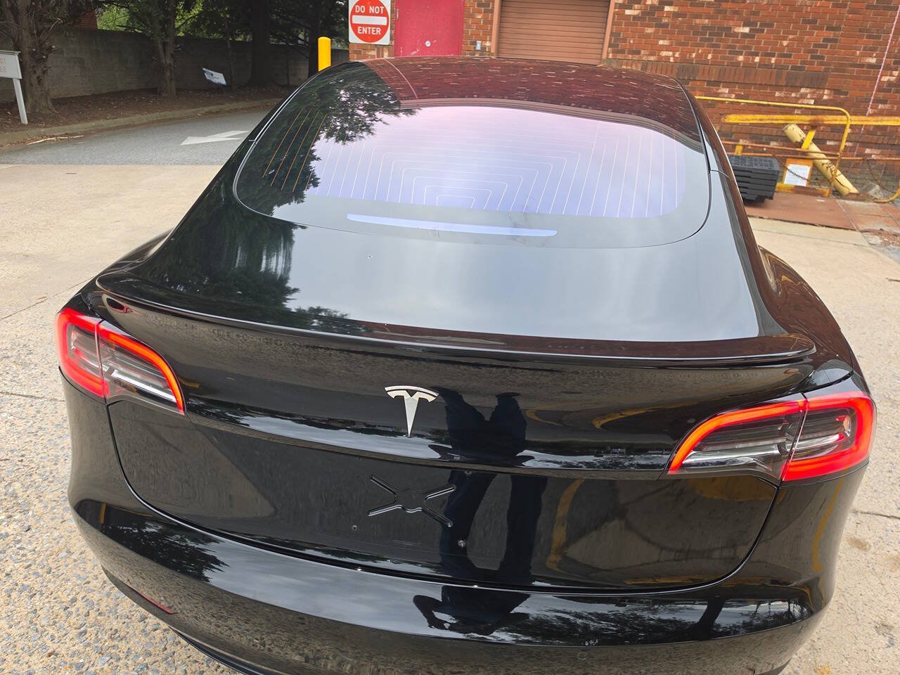 Used 2018 Tesla Model 3 Long Range RWD image 4