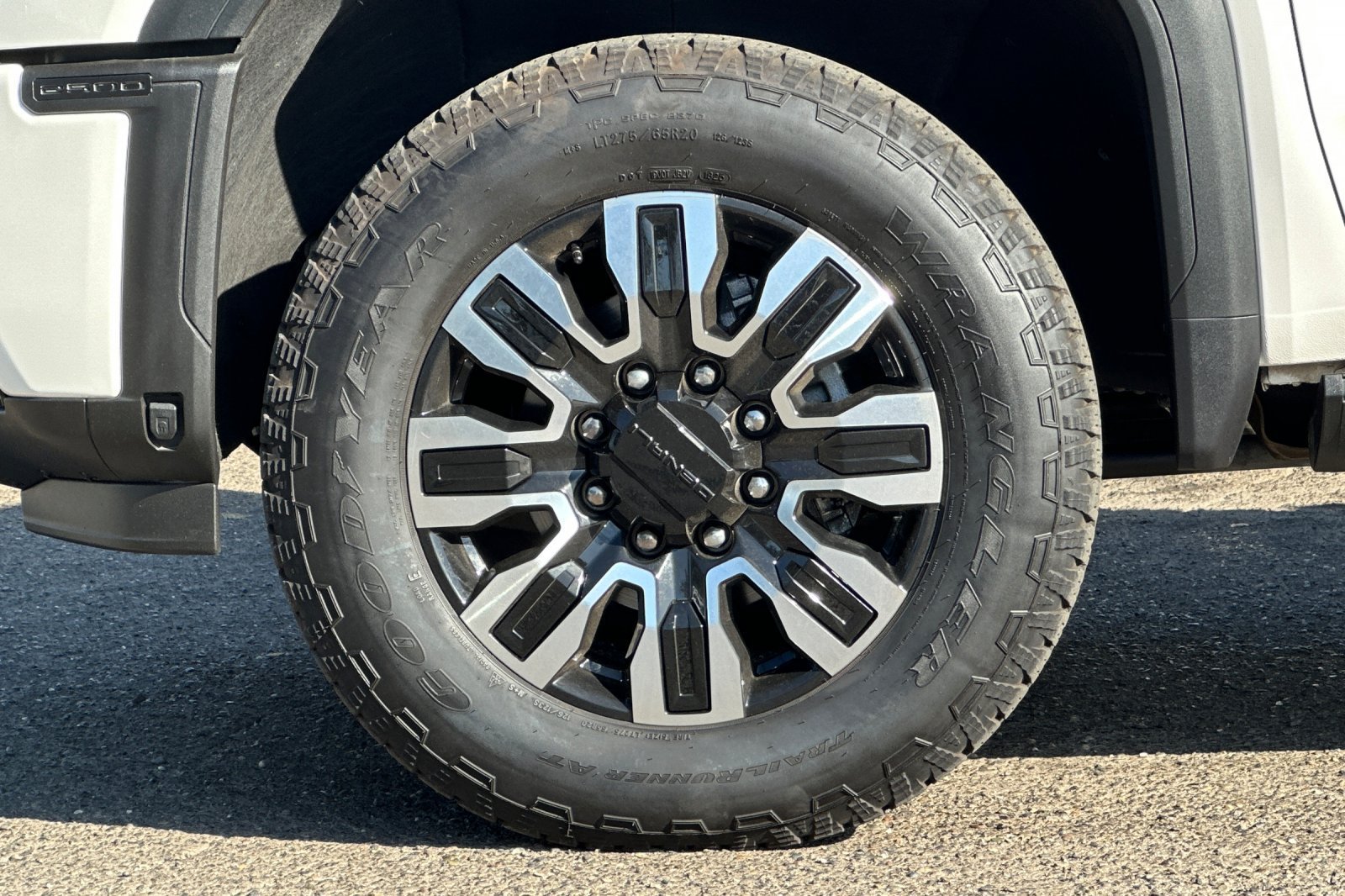 Used 2024 GMC Sierra 2500 Denali Ultimate AWD/4WD image 26
