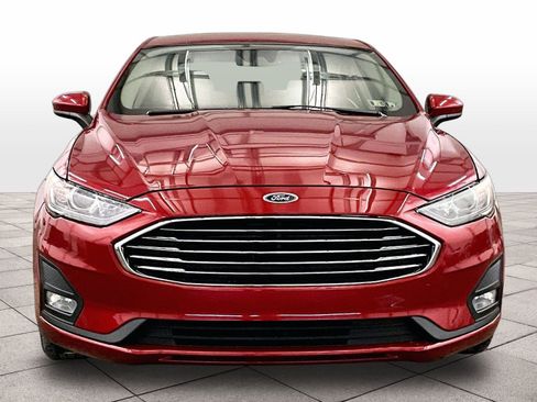 Used 2020 Ford Fusion SE w/ Equipment Group 151A FWD image 3