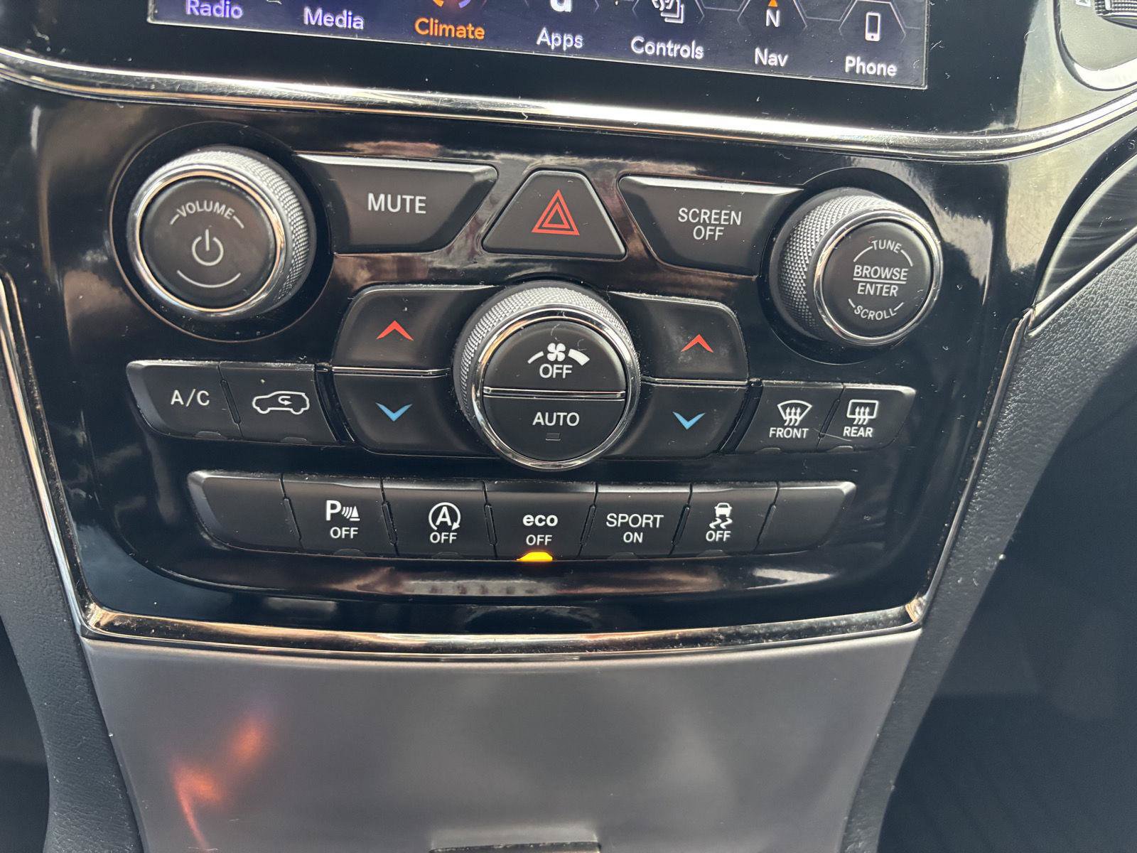 Used 2019 Jeep Grand Cherokee Limited X AWD/4WD image 23