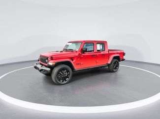 Used 2025 Jeep Gladiator Sport video 4