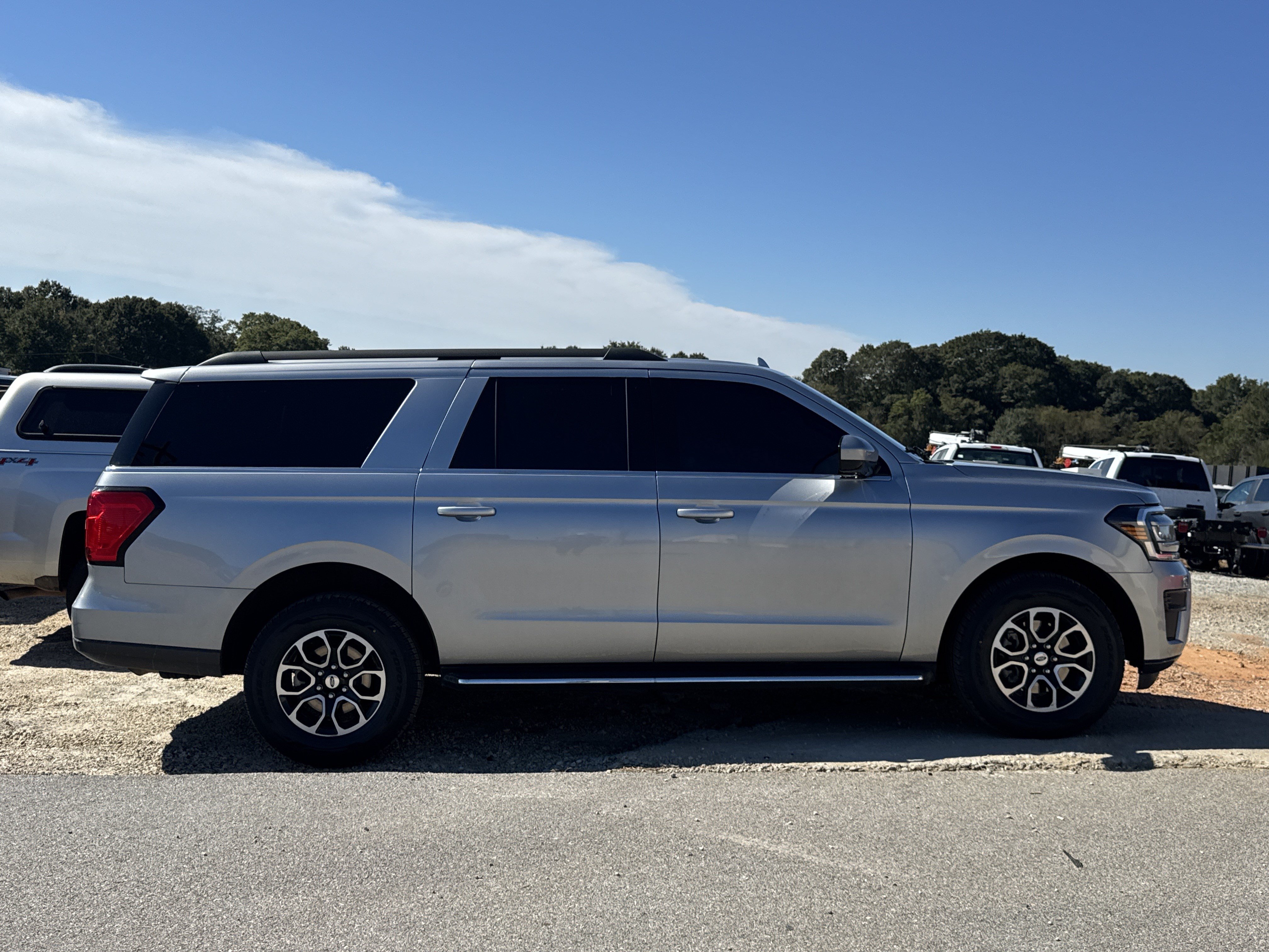 Used 2022 Ford Expedition Max XLT RWD image 1