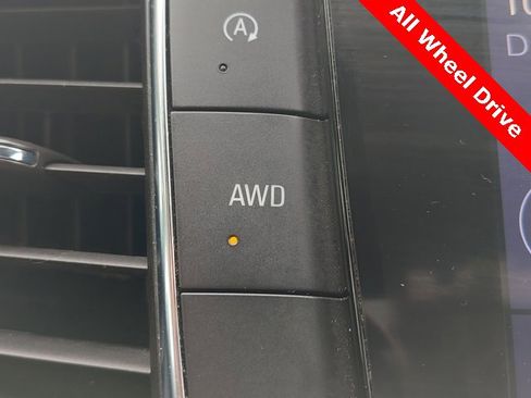 Used 2024 Buick Enclave Premium image 24