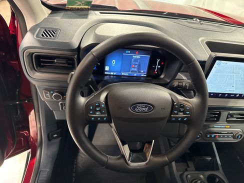 Used 2025 Ford Maverick Lariat w/ Black Appearance Package AWD/4WD image 10