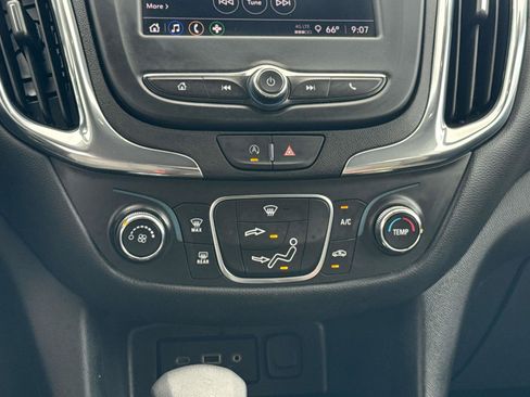 Used 2023 Chevrolet Equinox LT FWD image 20
