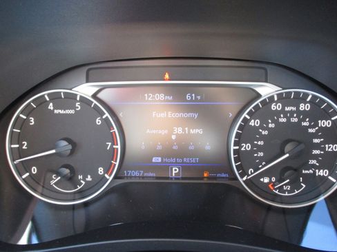 Used 2024 Nissan Altima 2.5 SV image 15