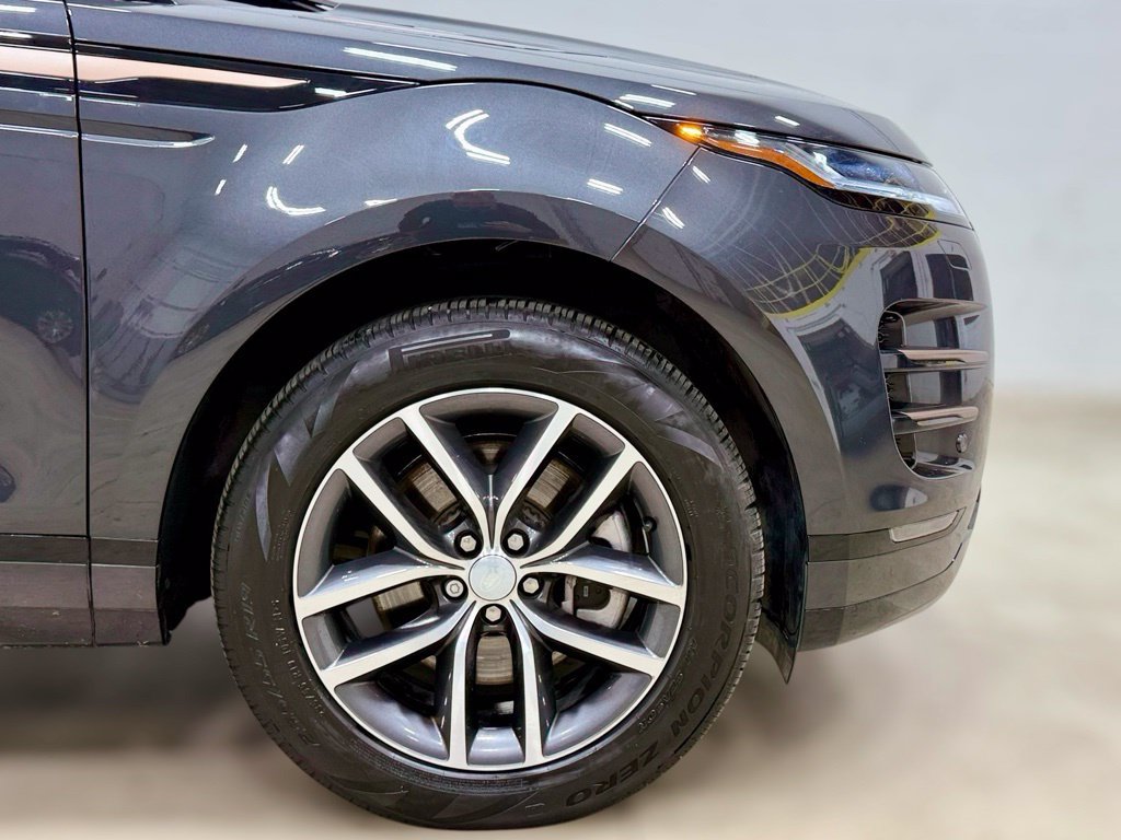 Used 2024 Land Rover Range Rover Evoque Dynamic SE AWD/4WD image 9