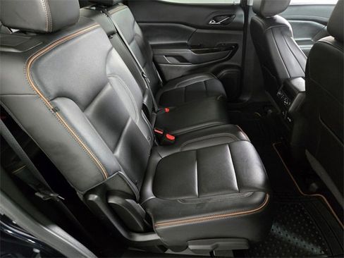 Used 2021 GMC Acadia AT4 w/ Technology Package image 22