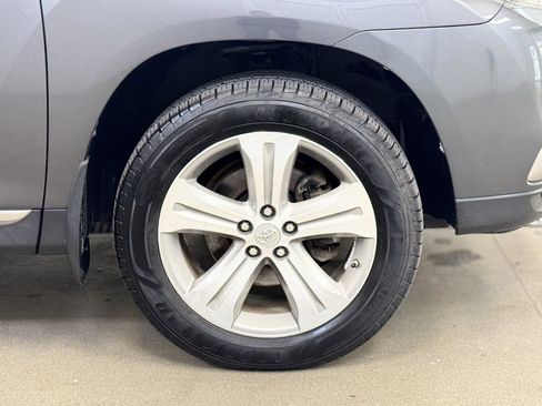 Used 2012 Toyota Highlander Limited image 4