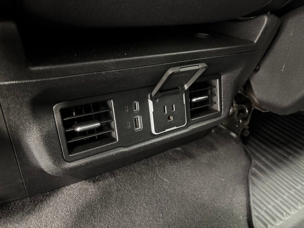 Used 2024 Chevrolet Silverado 1500 LT AWD/4WD image 34