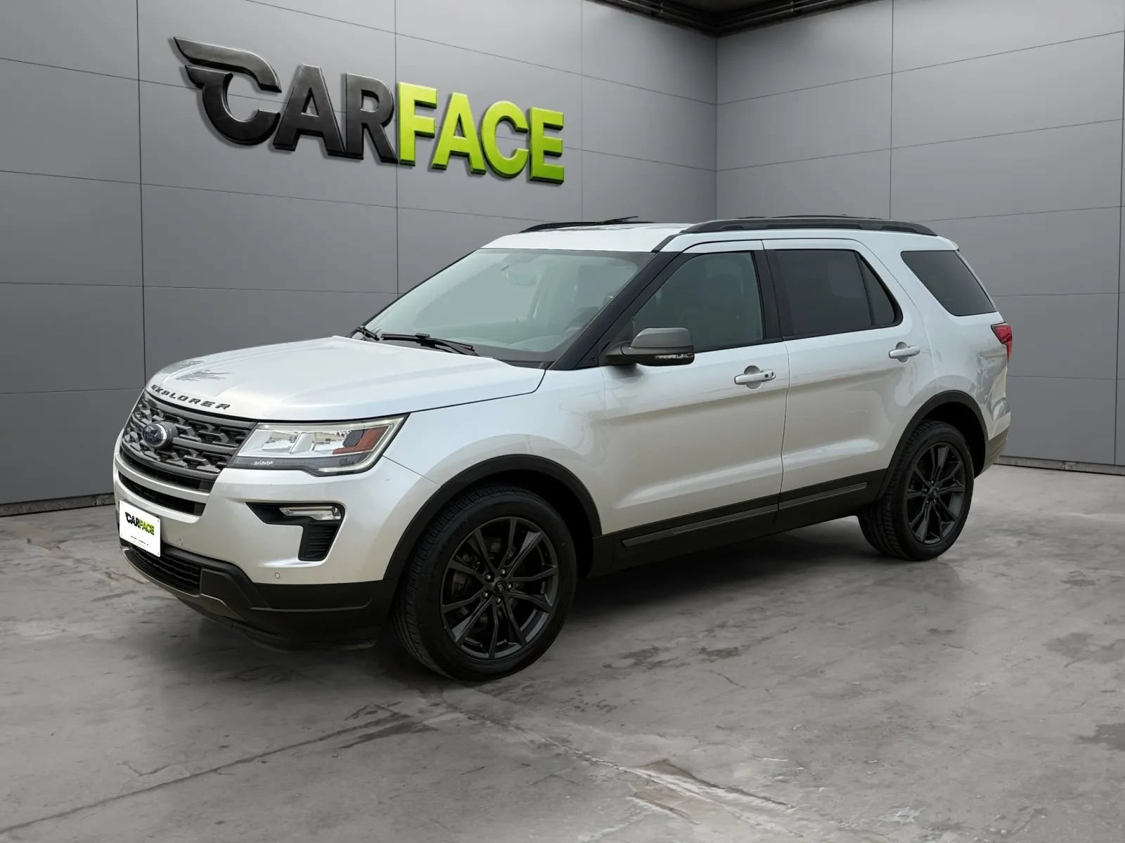 Used 2018 Ford Explorer XLT w/ Equipment Group 202A AWD/4WD image 5