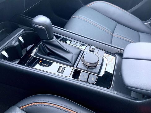 Certified 2025 MAZDA CX-50 AWD 2.5 Hybrid w/ Premium Pkg image 16