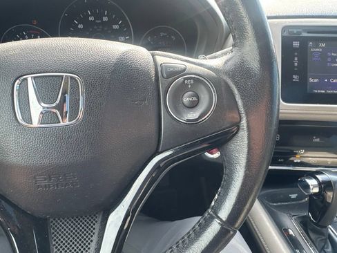 Used 2018 Honda HR-V EX-L image 17