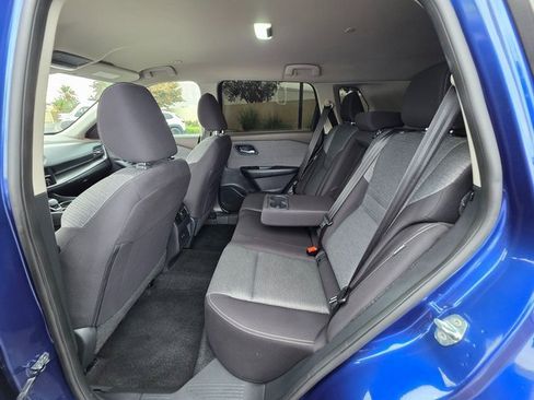 Used 2023 Nissan Rogue SV image 16