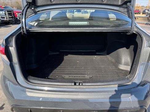 Used 2024 Toyota Corolla SE image 25