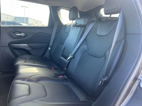 Used 2022 Jeep Cherokee Latitude Lux AWD/4WD image 6