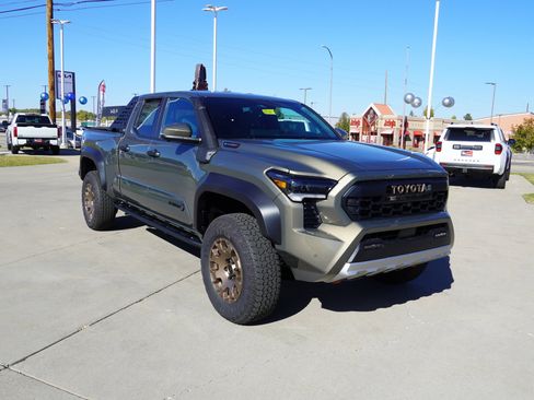 New 2025 Toyota Tacoma Trailhunter image 2