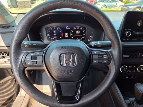Used 2025 Honda Accord SE image 27