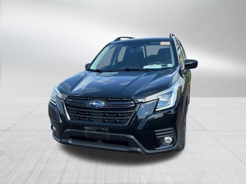 Used 2023 Subaru Forester Premium AWD/4WD image 2
