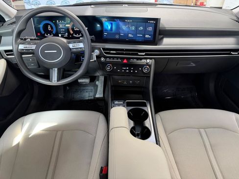 Used 2025 Hyundai Sonata SEL FWD image 28
